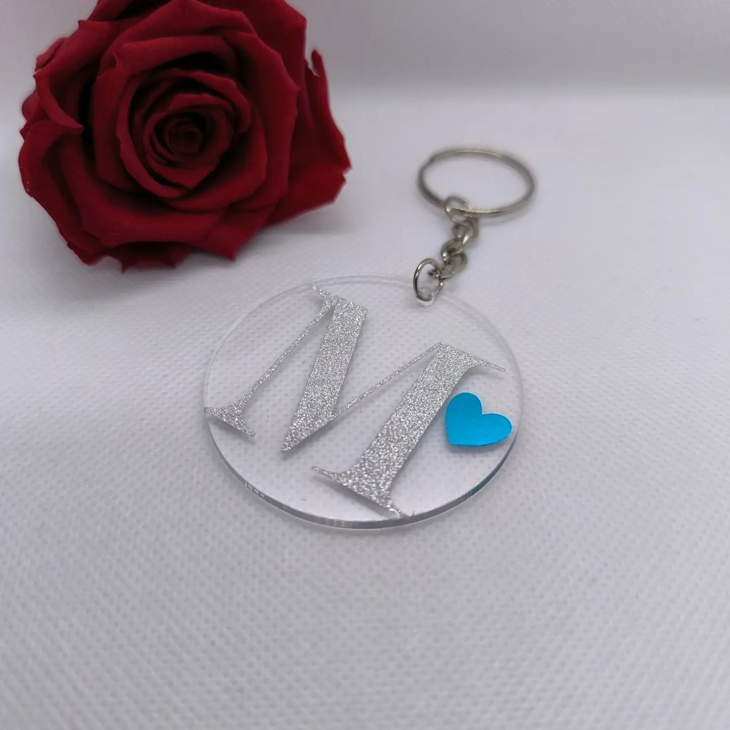 Acryl Schlüsselanhänger mit Initialen und Herzschen