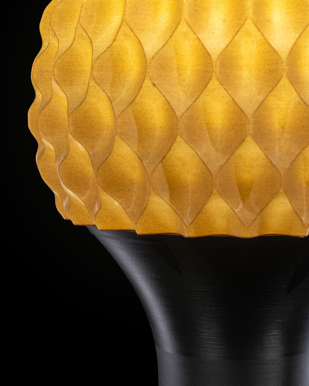 Reversed Diamond Table Lamp